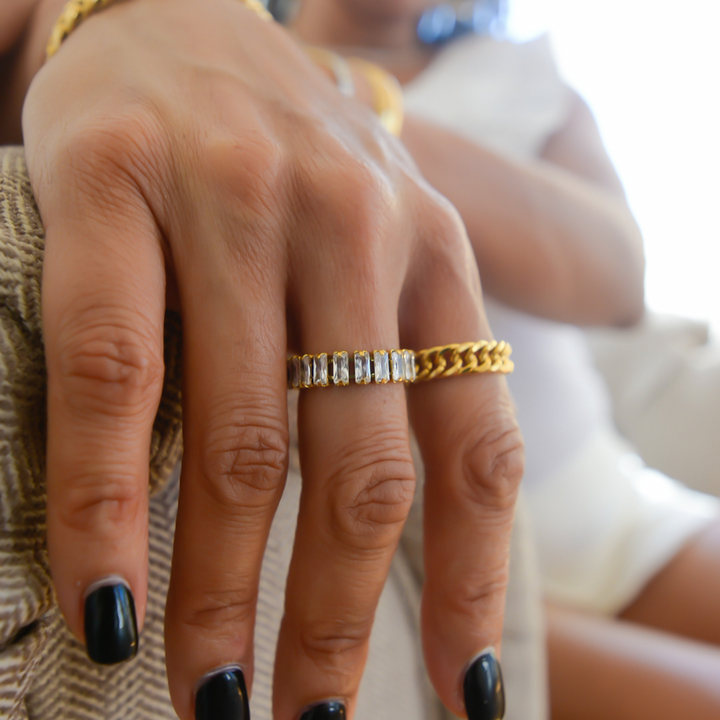 Rocky Twist Ring